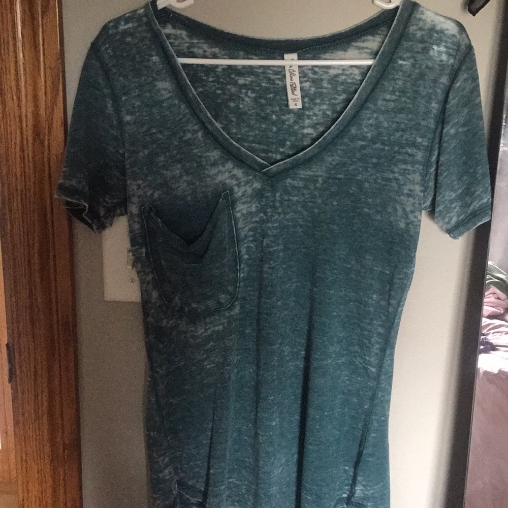 Tee